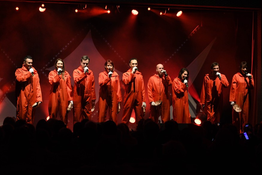 EAUZE : DES CHANSONS PLEIN LA TÊTE  AUX ARÈNES LE 24 AOUT